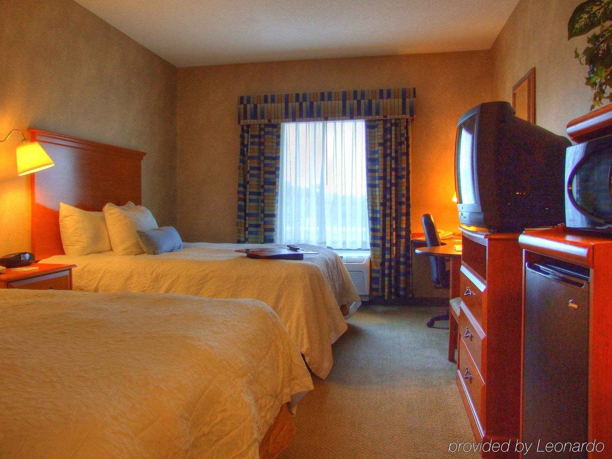 Hampton Inn Commerce/Novi Zimmer foto